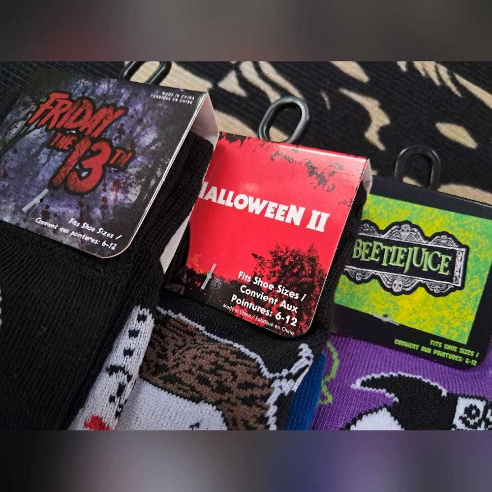 Horror-Themed Socks! Halloween Micheal Myers, Friday 13th Jason, & Bettlejuice! - Picture 3 of 3